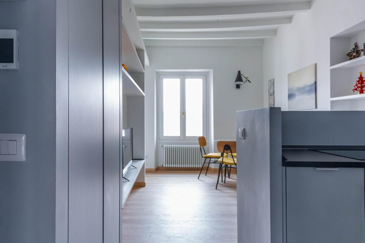 Ferienwohnung Easylife - Accogliente E Moderno Bilocale In Zona Navigli Mailand Exterior foto